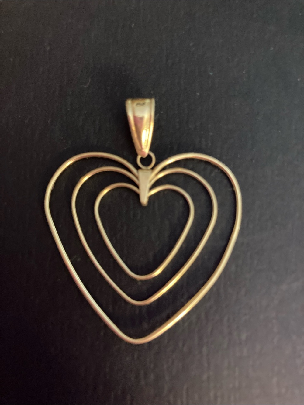 14k yellow gold heart pendant
